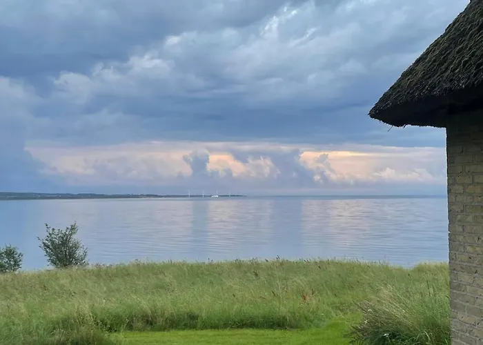 With View Of Ebeltoft Bay Semesterbostad